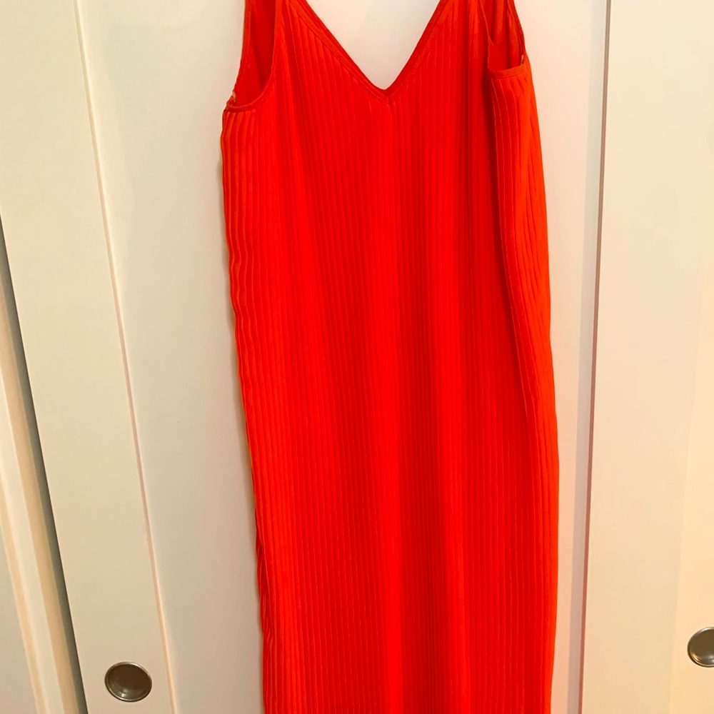 BCBG accordion maxi dress